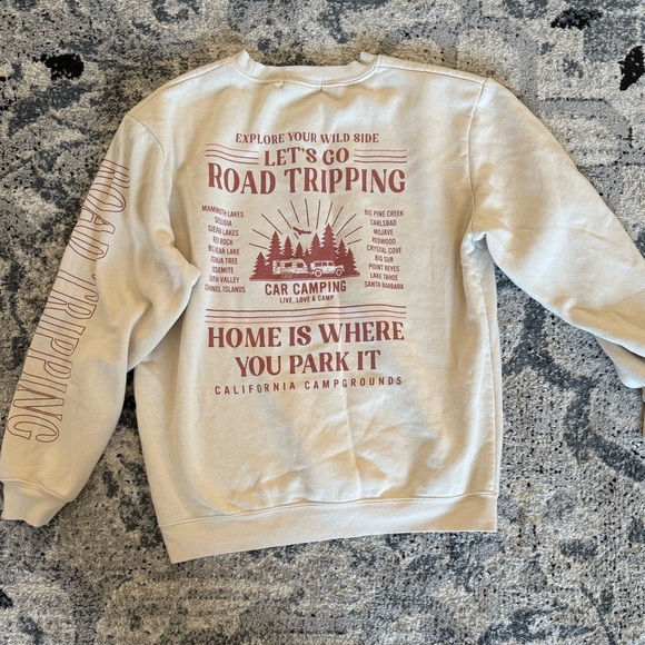 Social Scene Sweatshirt - Picture 4 of 5